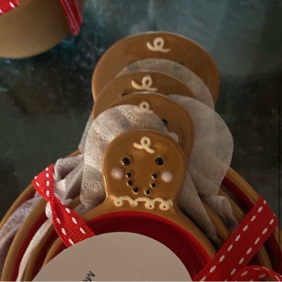 Black Friday sale ❤️❤️ NWT Gingerbread measuring cups - Picture 2 of 6